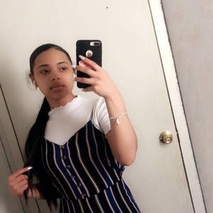 Meet your Posher, Destinae’